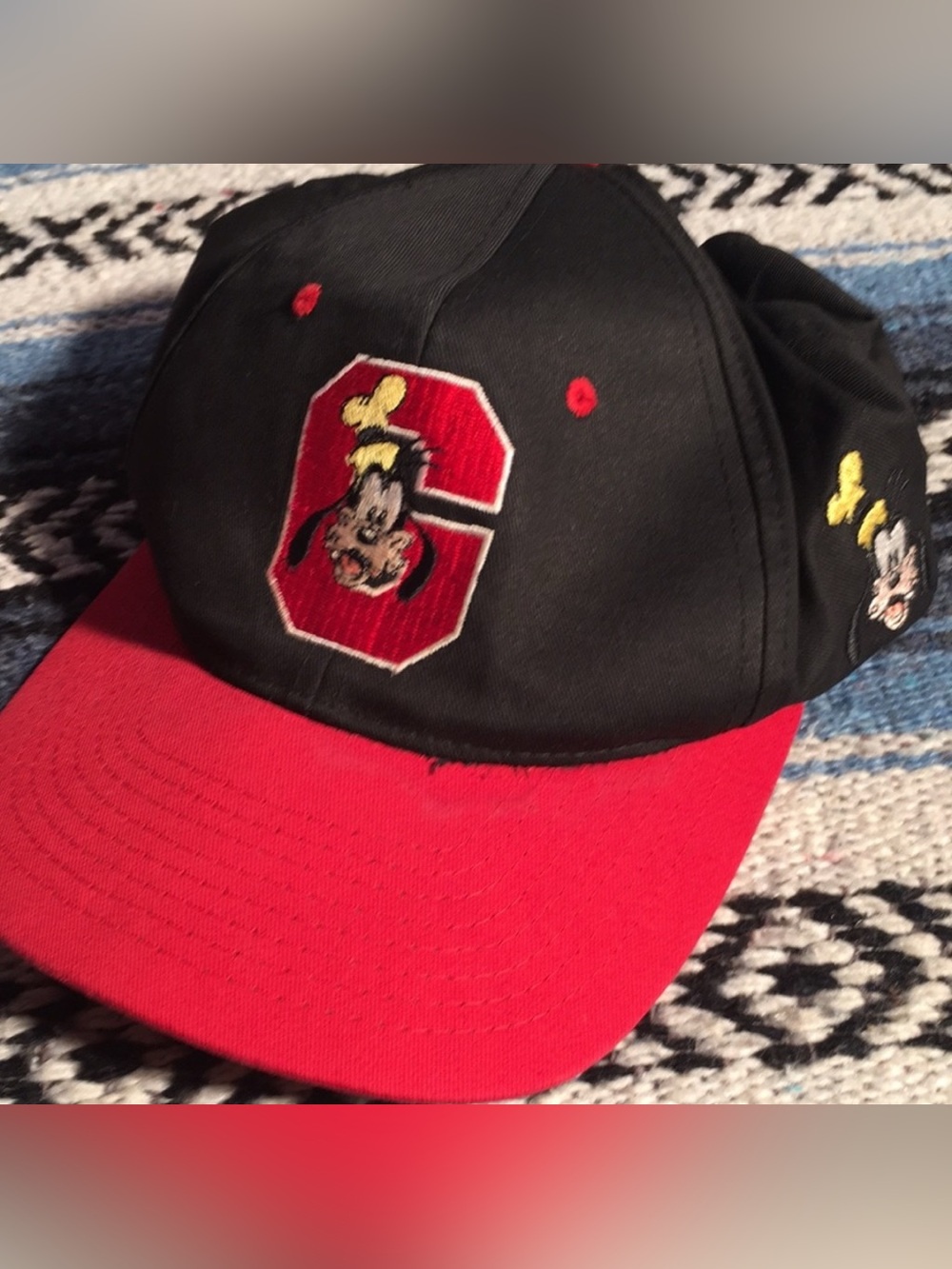 Vintage Disney Goofy Black Red Snapback Hat Embroidered “C” Logo Goofy Patches